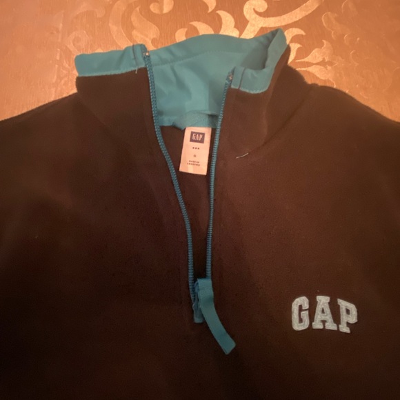 Men’s Small Gap fleece pull over - Picture 3 of 5